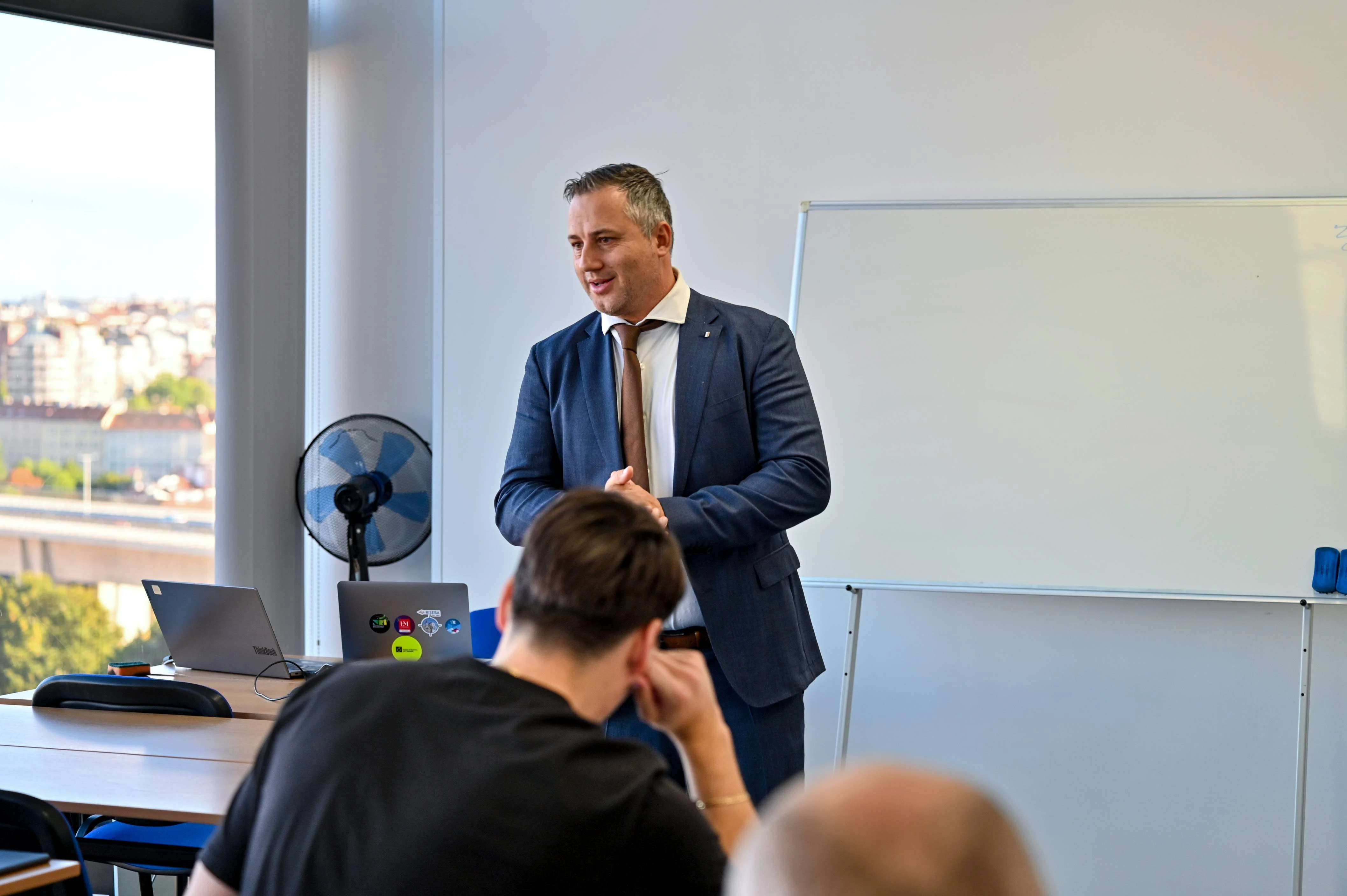 Strategický leadership v rozvinutých a rozvíjejících se zemích