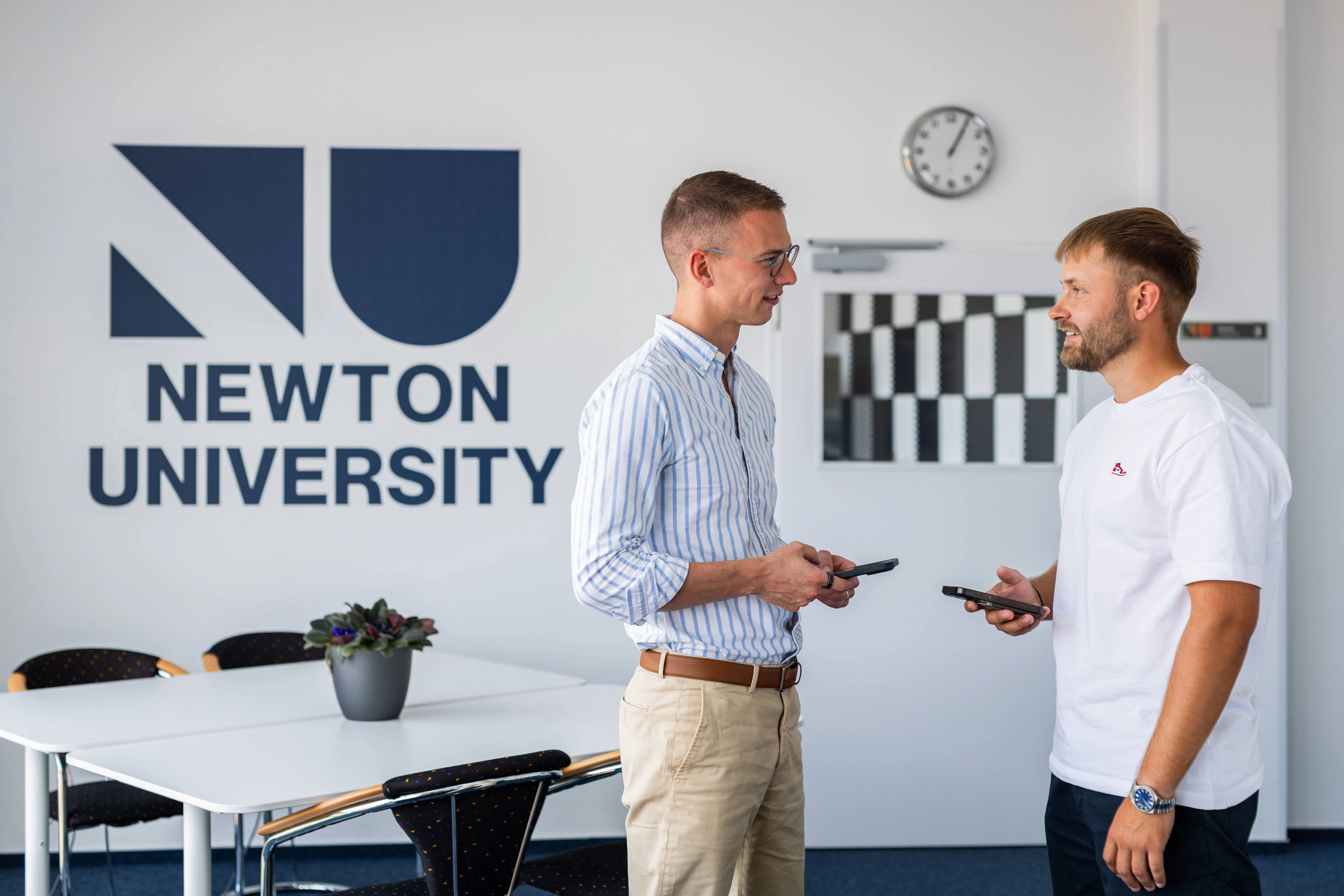 Why (not) stop at a Bachelor's? 5 real reasons to level up to Master´s Programmes
